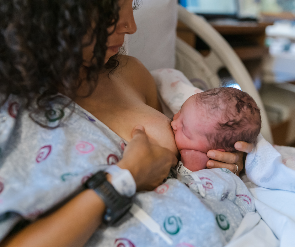 mum breastfeeding her newborn baby - what to expect in the first week breastfeeding - Arlie Hastings Lactation Consultant. Breastfeeding support home visits in Gold Coast, Tamborine, Logan and Redlands. Telehealth video chat consultations.